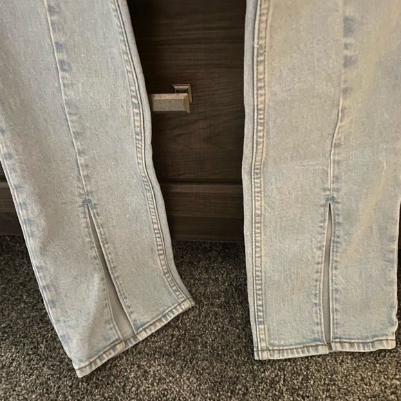 A&F High rise split hem jeans - Picture 3 of 5